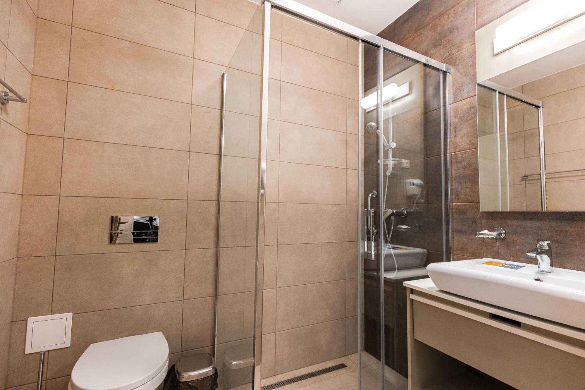 Hotel Szent Anna Vendeghaz à BaileTusnad Extérieur photo